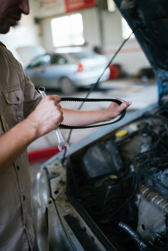 Reparatii auto in weekend