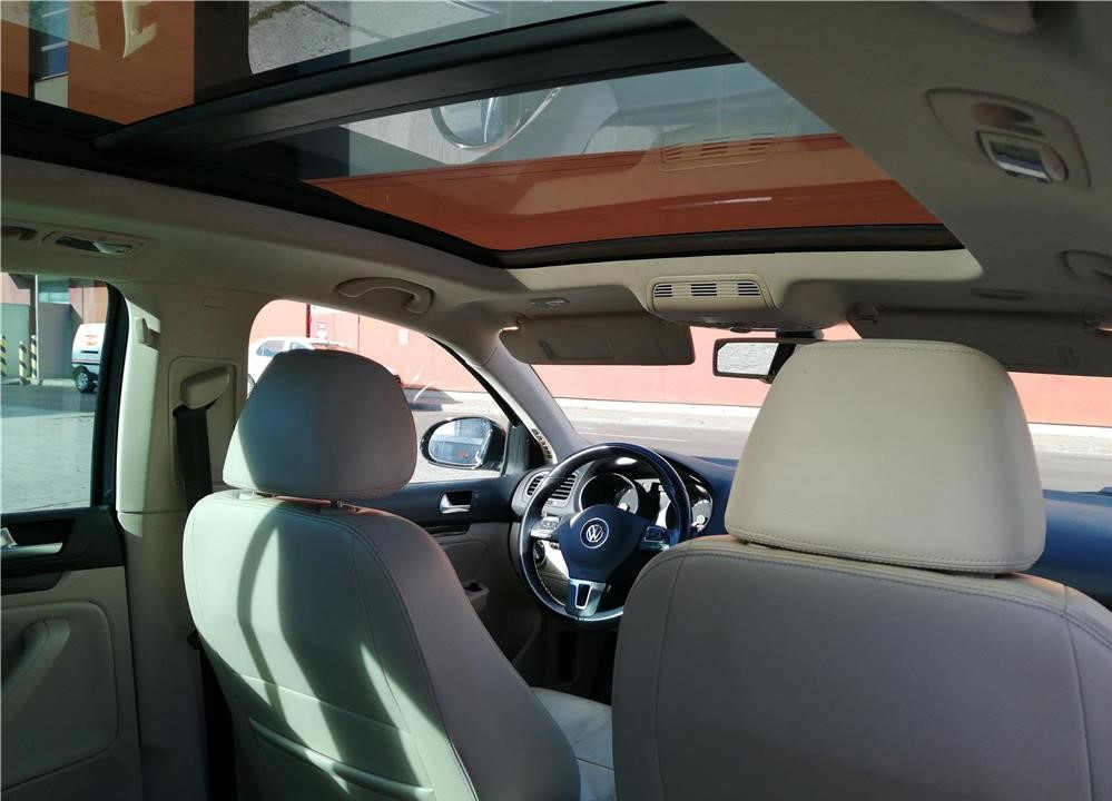 VW Golf VI – FULL – cameră, piele, navi, clima, jante – impecabilă