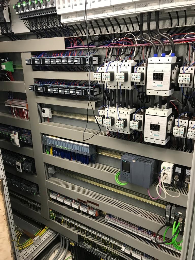 Instalați electrice