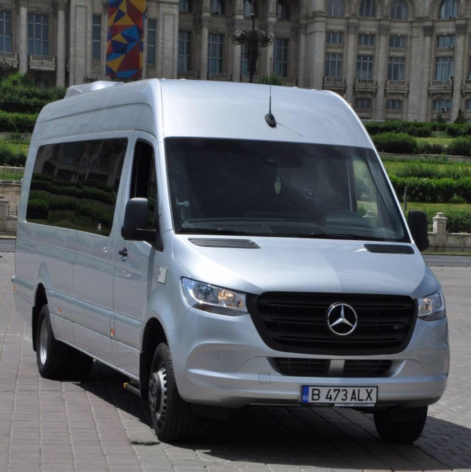 Închiriez microbune 19+1 și 20+1