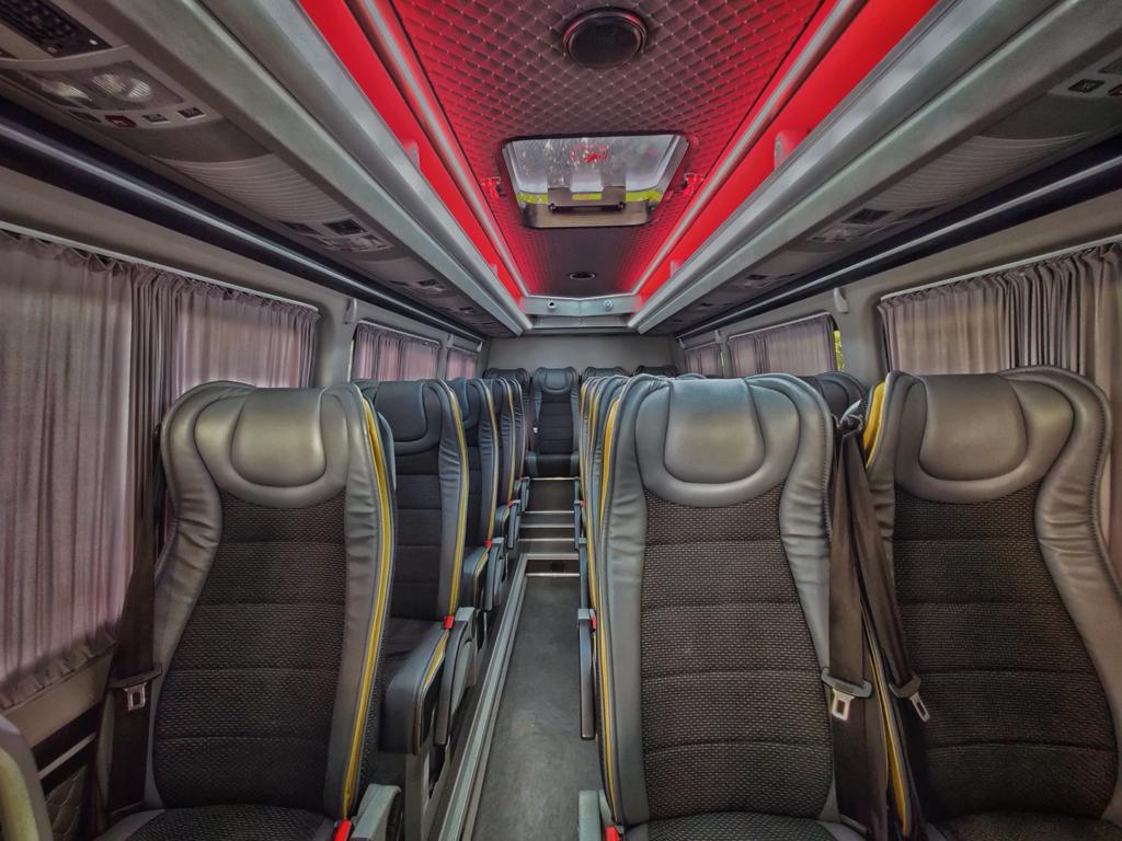 Închiriez microbune 19+1 și 20+1