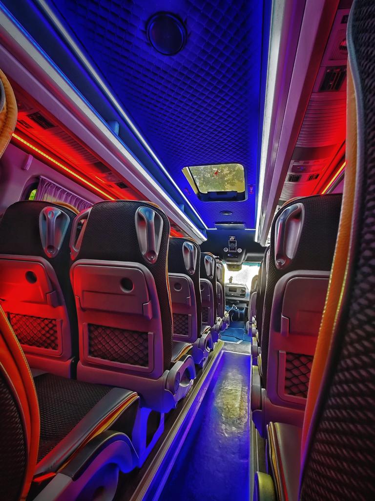 Închiriez microbune 19+1 și 20+1