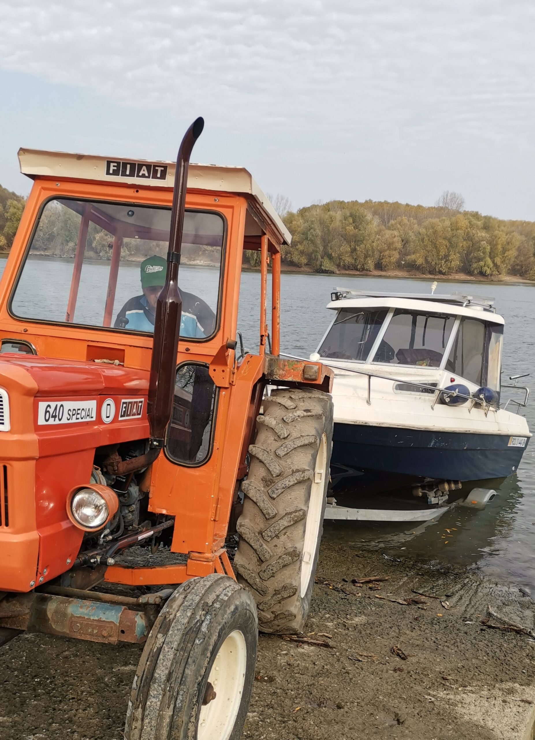 Parcare Barci Victoria Parc Nautic