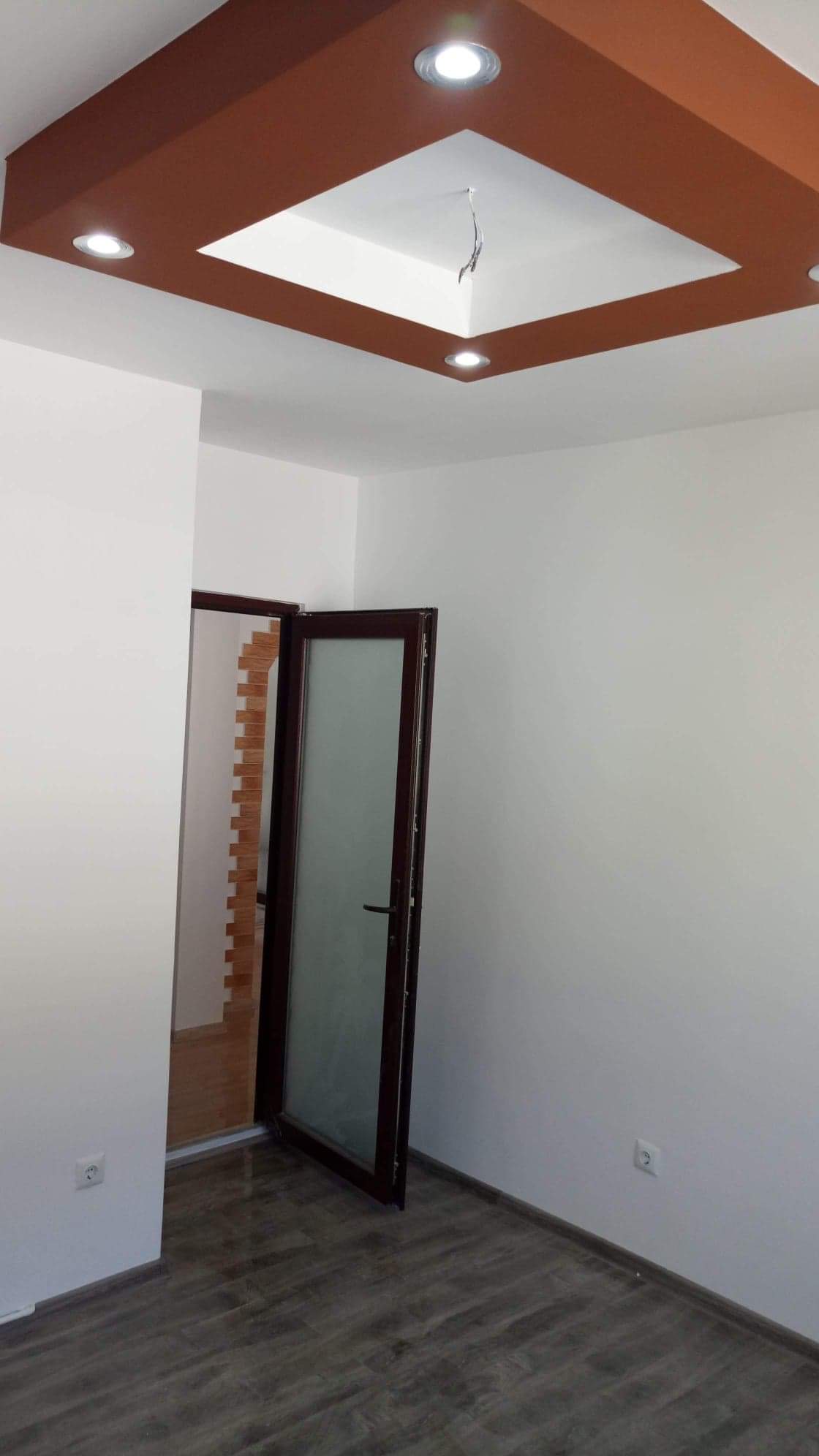 Execut lucrări de construcții interior exterior