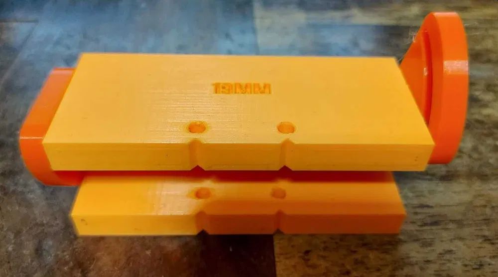 Sablon mobila demontabili Blum 25mm marcare 17/19