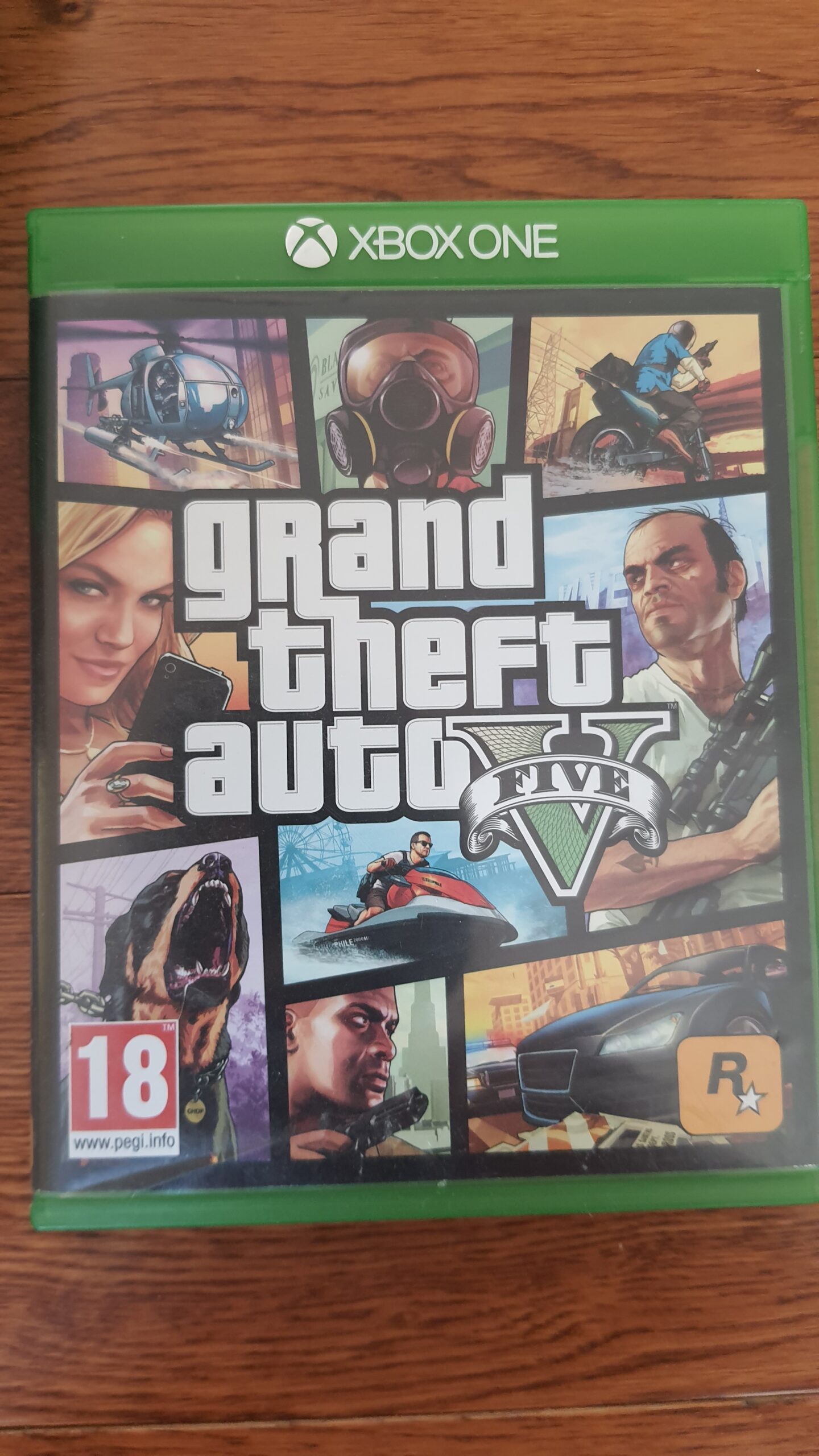 Xbox One Joc Tri-Bundle: GTAV+Minecraft+Fallout4