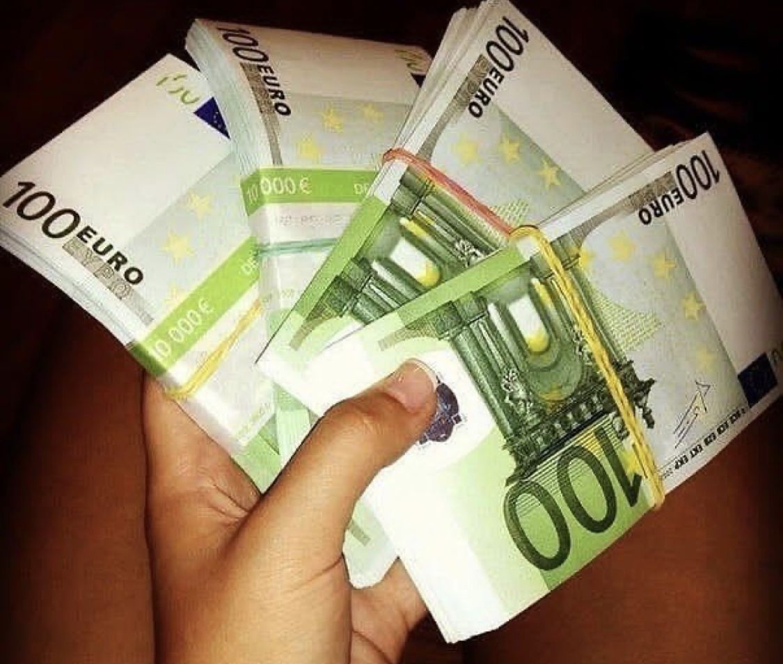 Credite personale și imobiliare pentru persoane fi