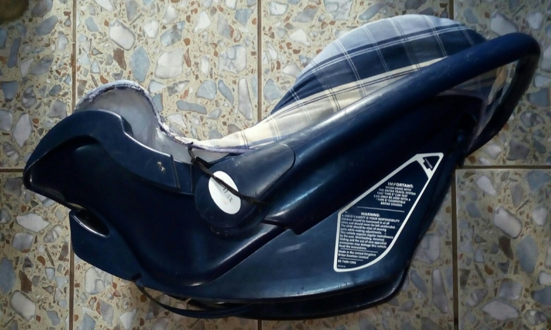 Vând scoica pentru bebeluși, stare foarte bună