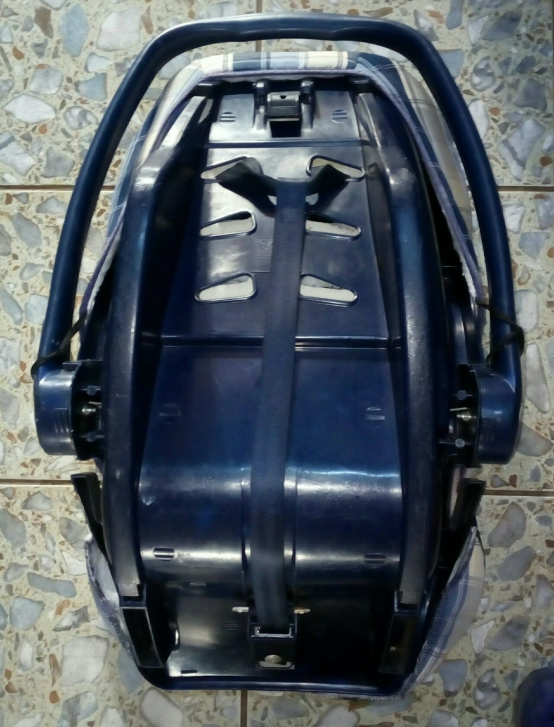 Vând scoica pentru bebeluși, stare foarte bună