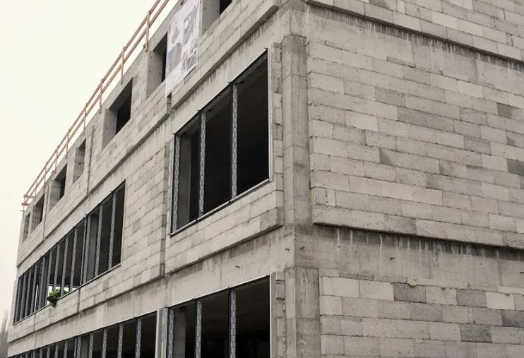 Caramizi din polistiren si beton