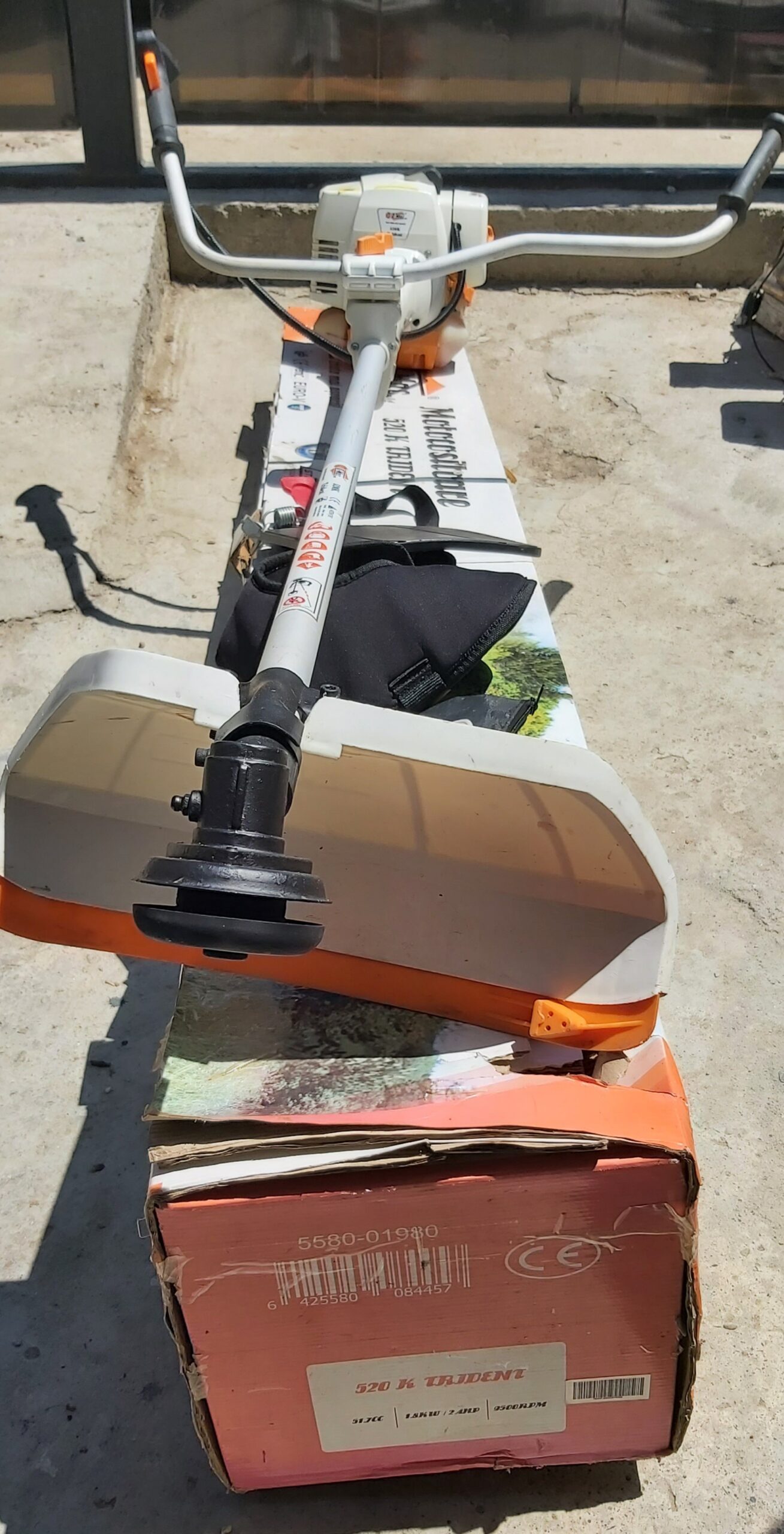 Motocoasă O-Mak 520K Trident foarte puțin folosită