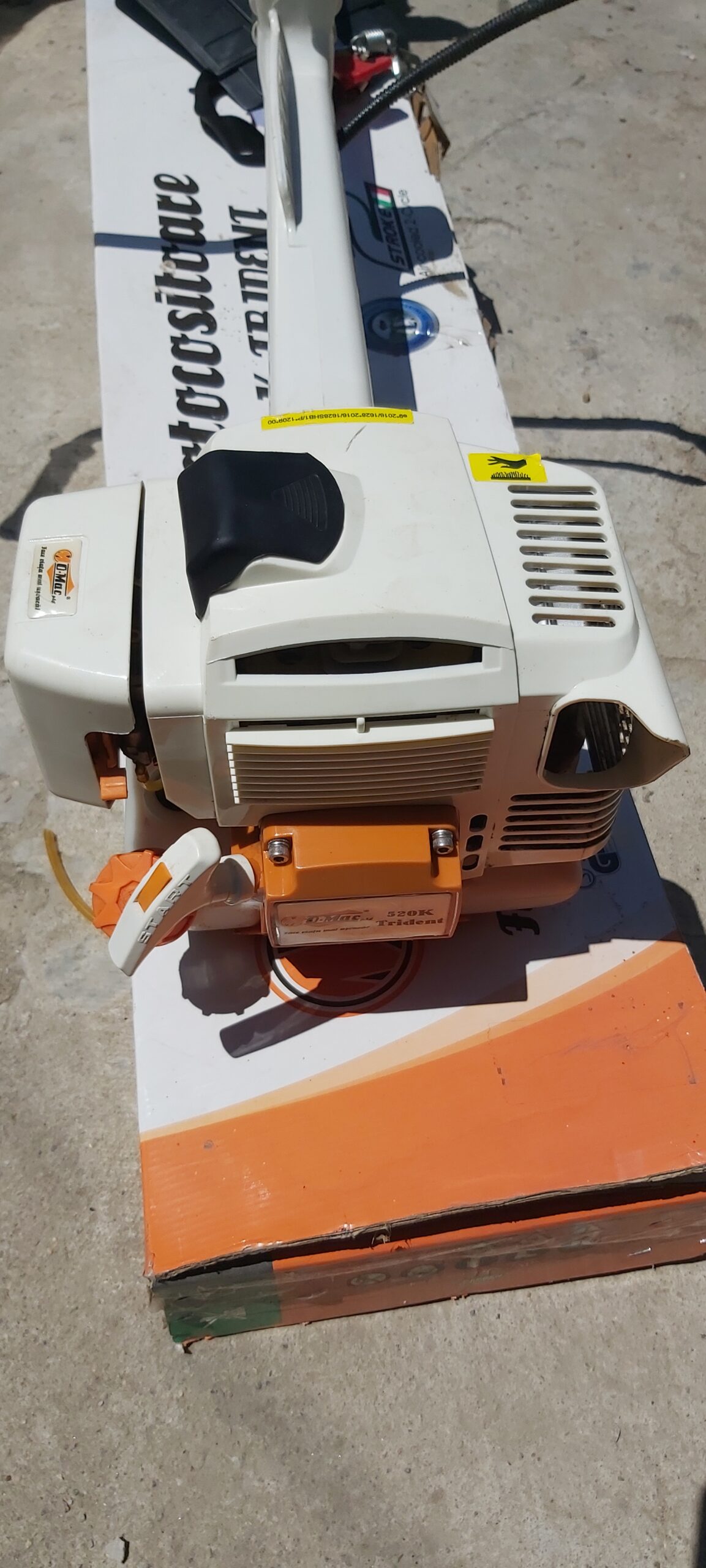 Motocoasă O-Mak 520K Trident foarte puțin folosită