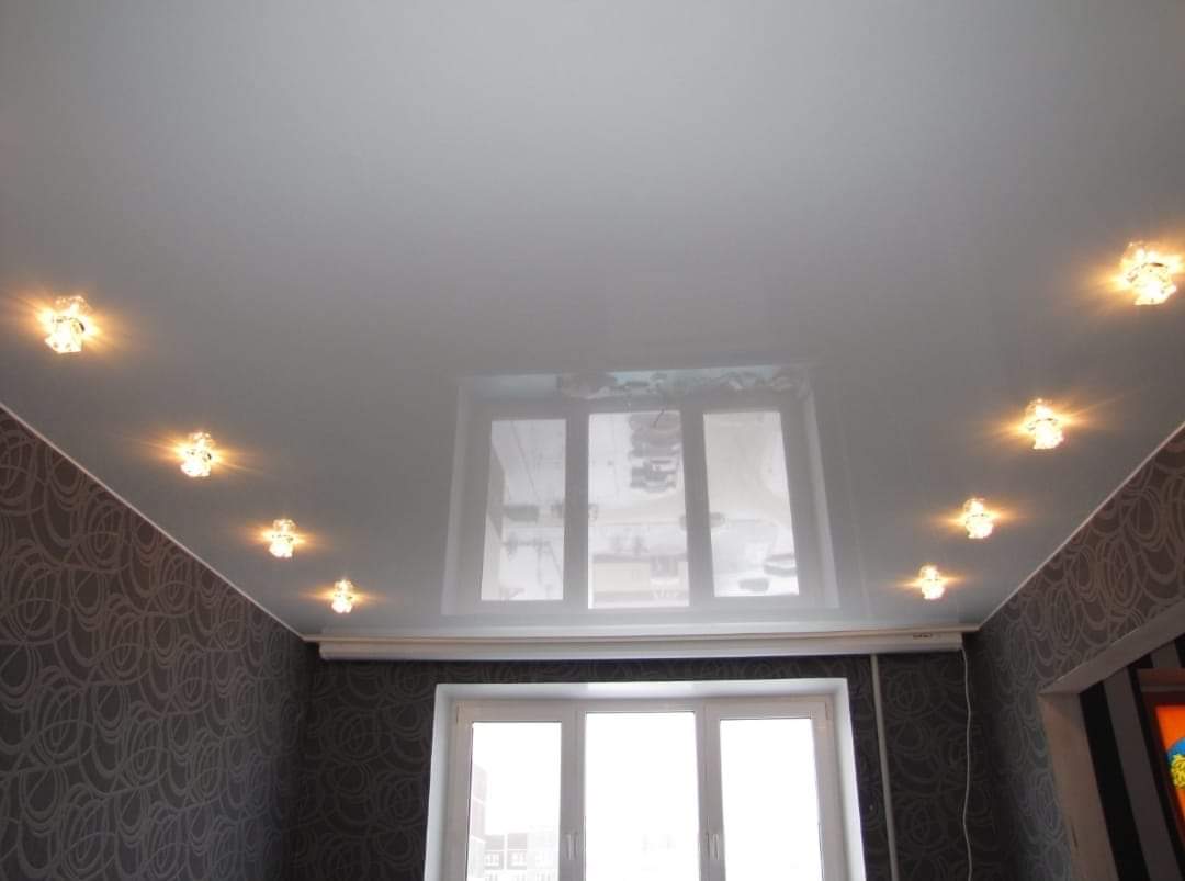 Montăm tavane extensibile