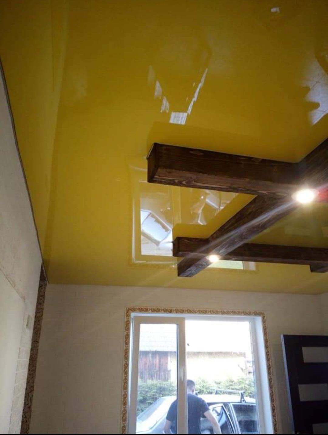 Montăm tavane extensibile