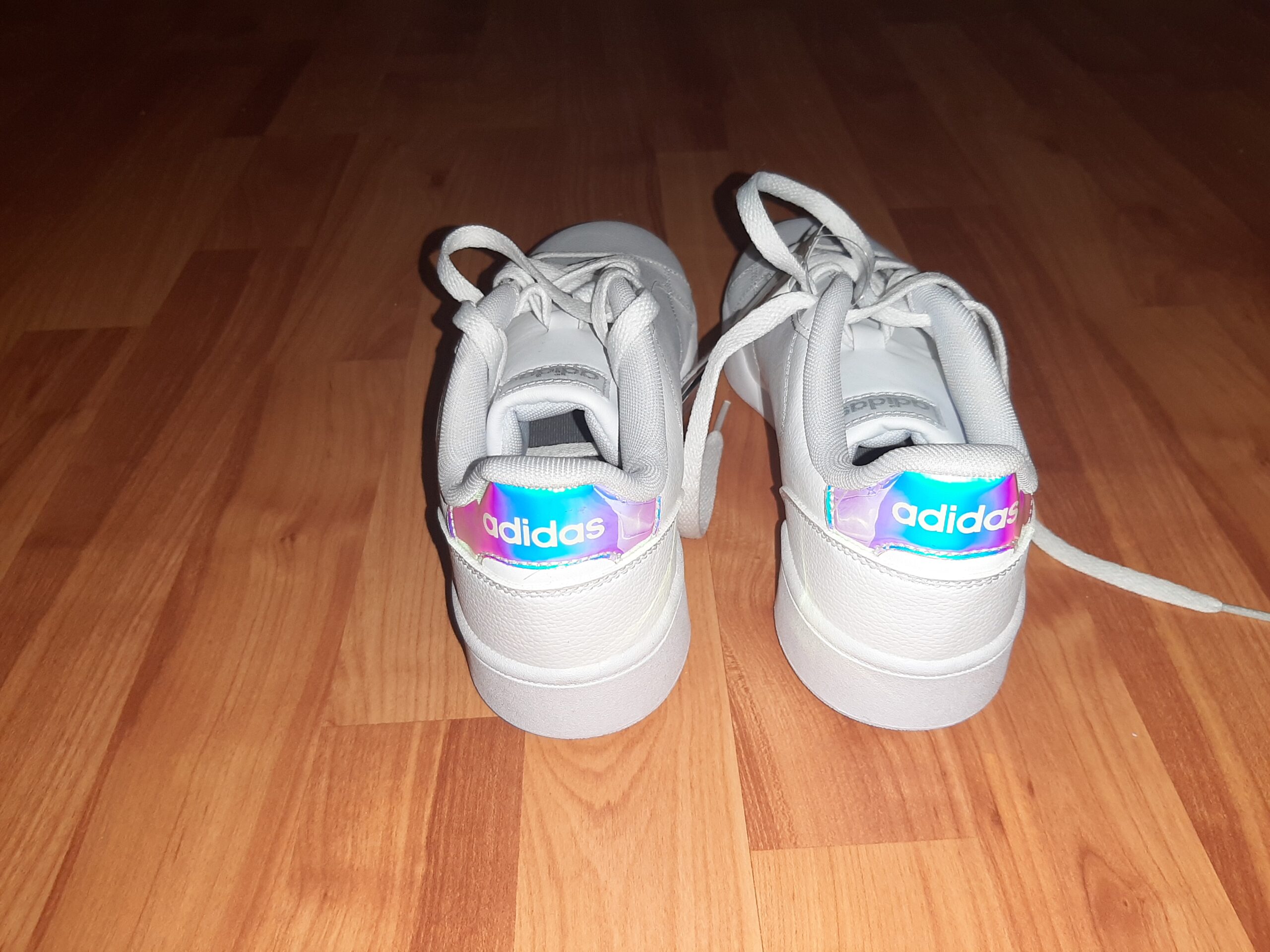 Adidasi Dama Adidas Noi