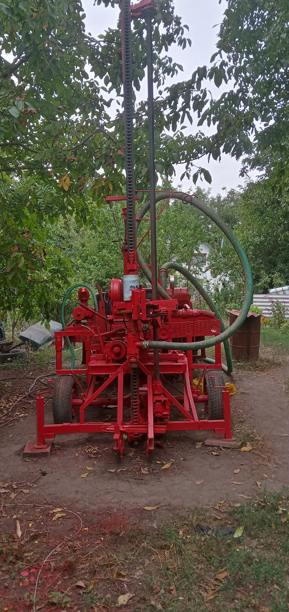 Utilaj,instalatie foraj,foreza puturi 250metri400mm diametru