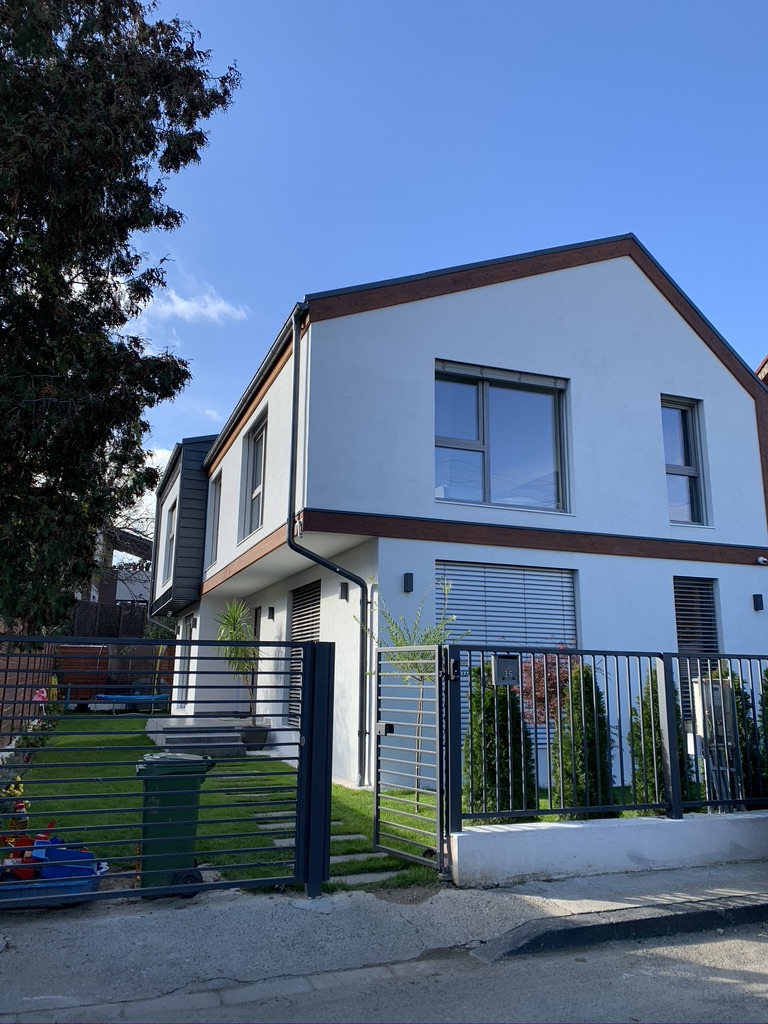 Construim CASE pe structura din lemn