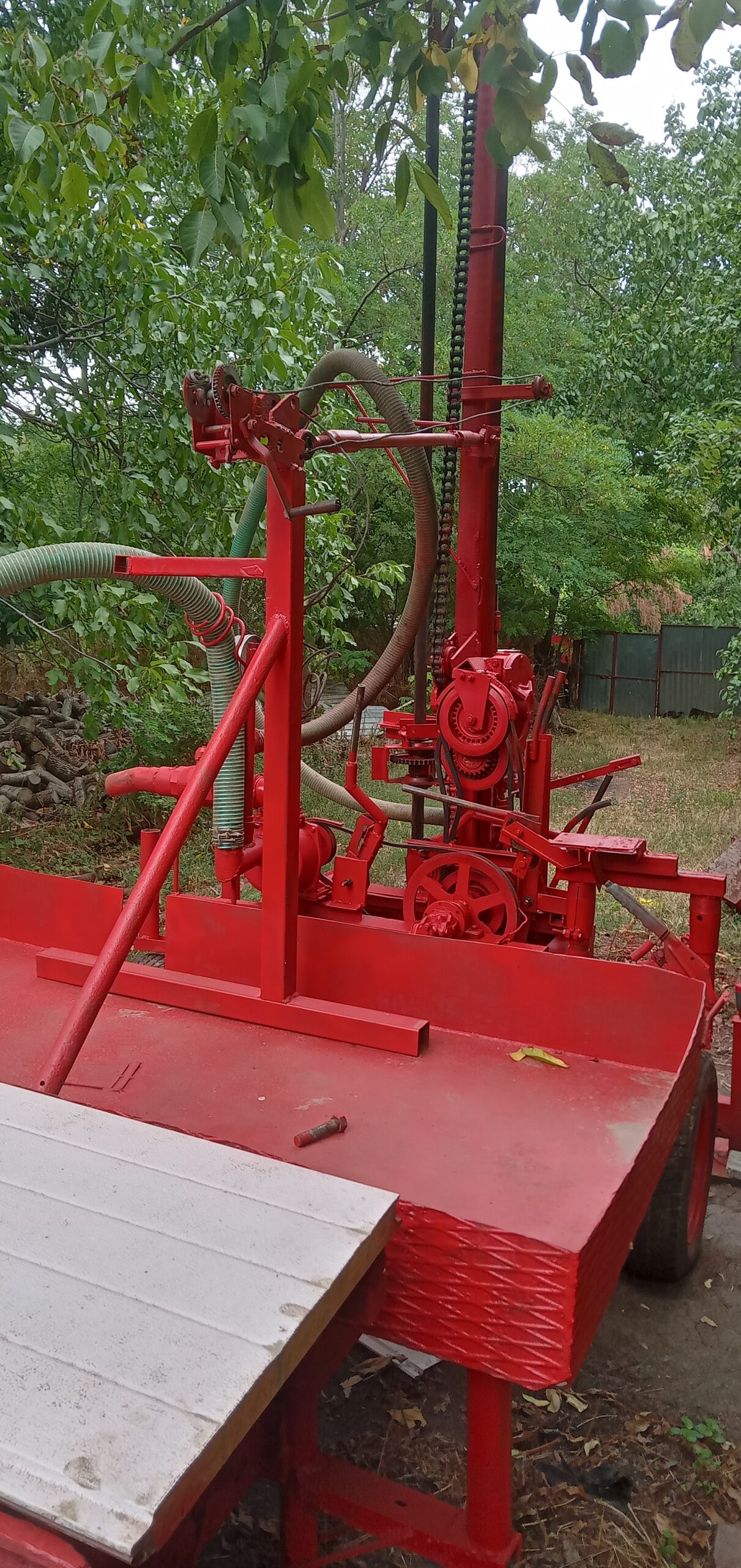 Utilaj,instalatie foraj,foreza puturi 250metri400mm diametru